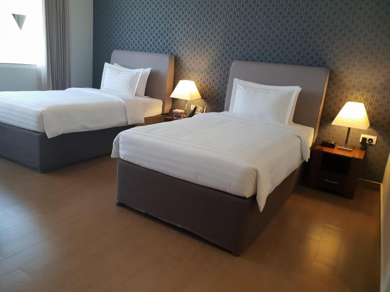 The Curve Hotel Doha Exterior photo
